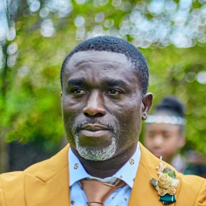 Client James Dufresne